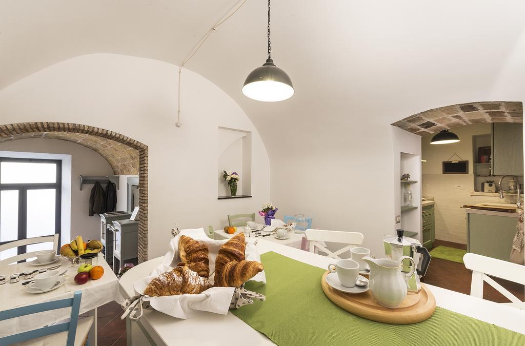 B&B I Tre Camini Таркуїнія Екстер'єр фото