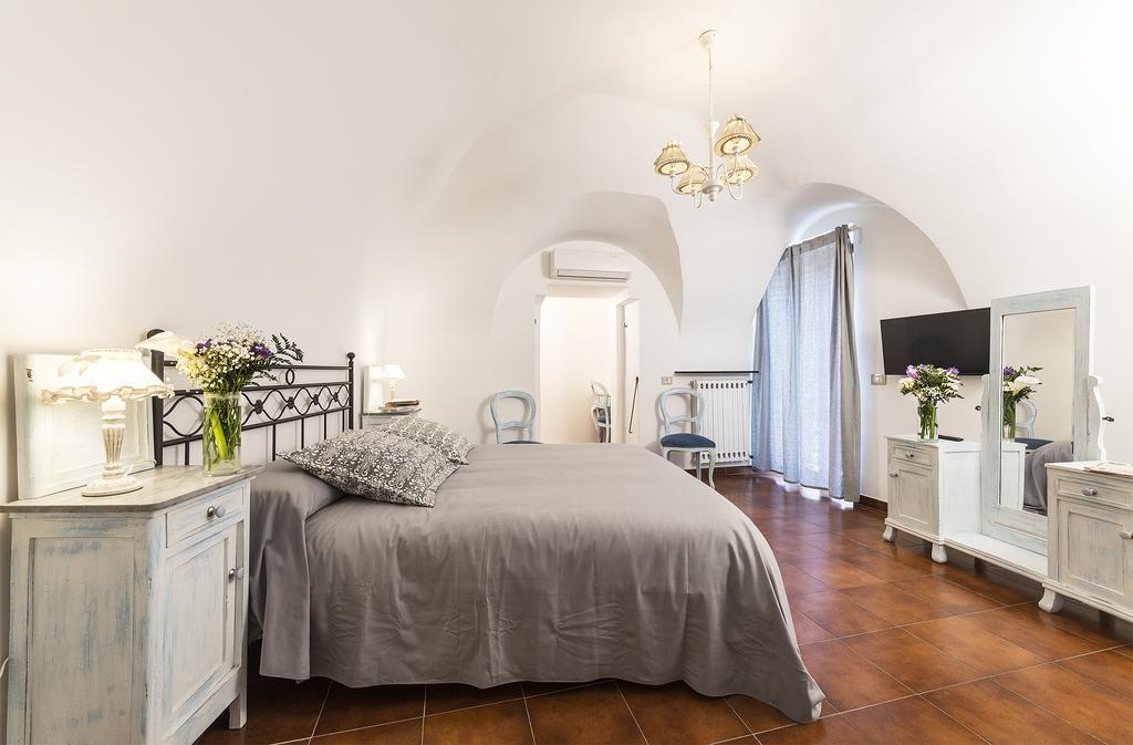 B&B I Tre Camini Таркуїнія Номер фото